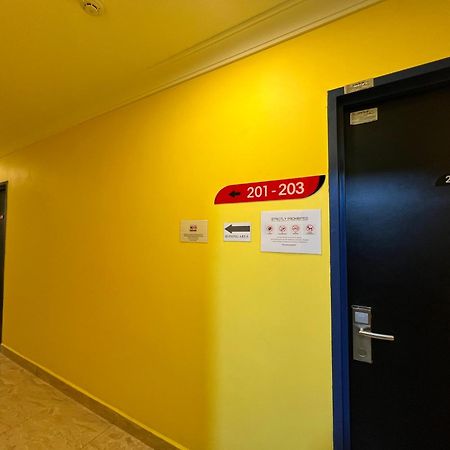 I Go Inn Bandar Saujana Putra Esterno foto